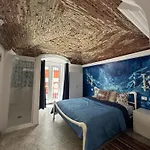 Ellie Apartament
